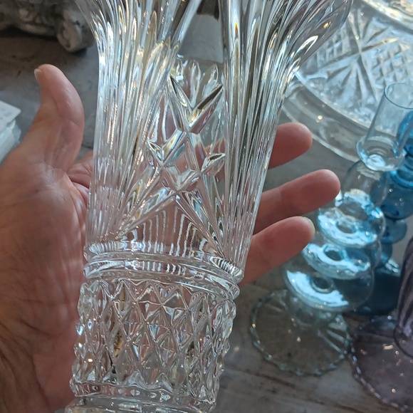 GODINGER Vtg Crystal Conical Vase in Metal Base - Picture 6 of 6